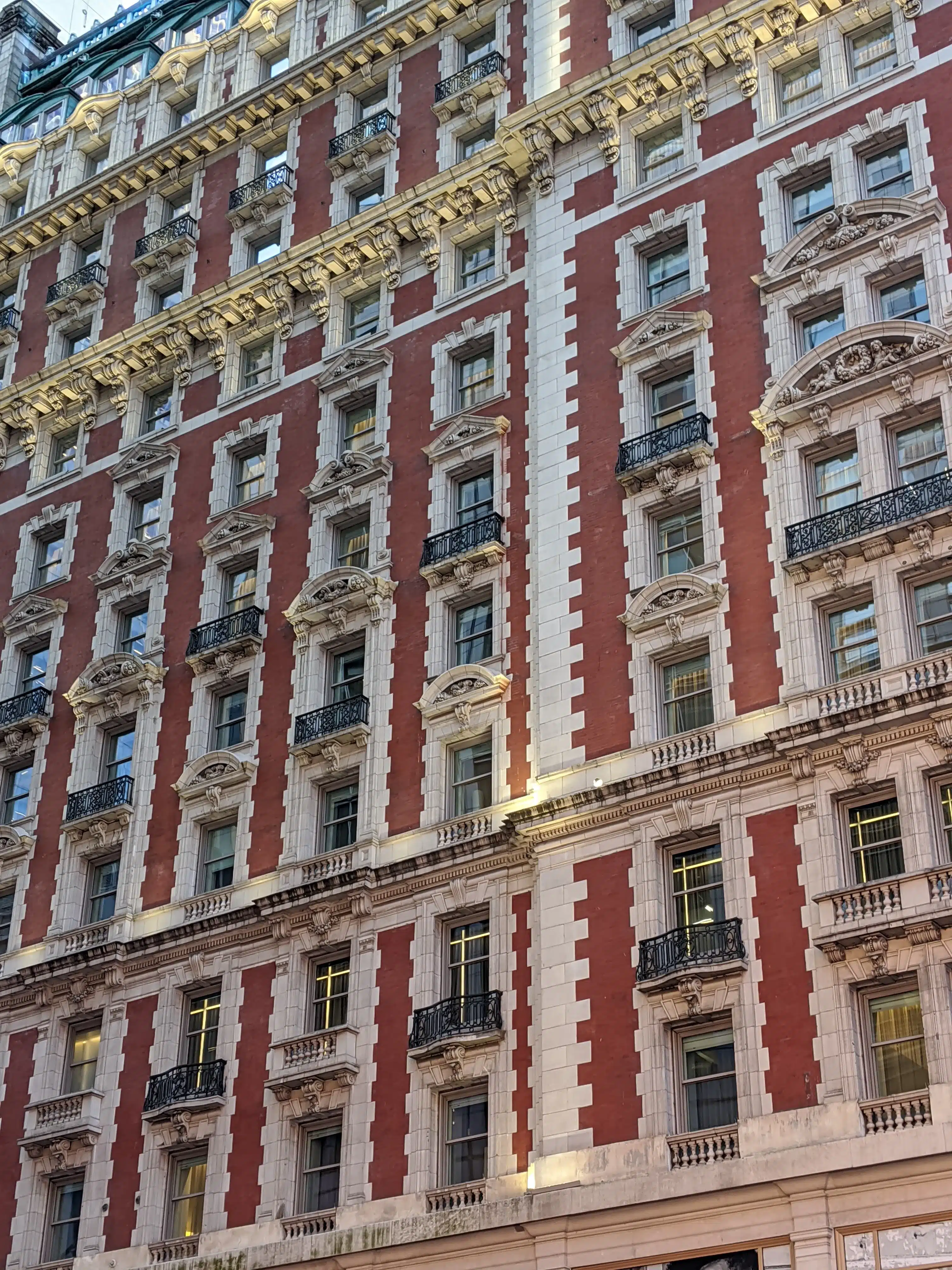 The Knickerbocker – a Hotel and a Dry Martini