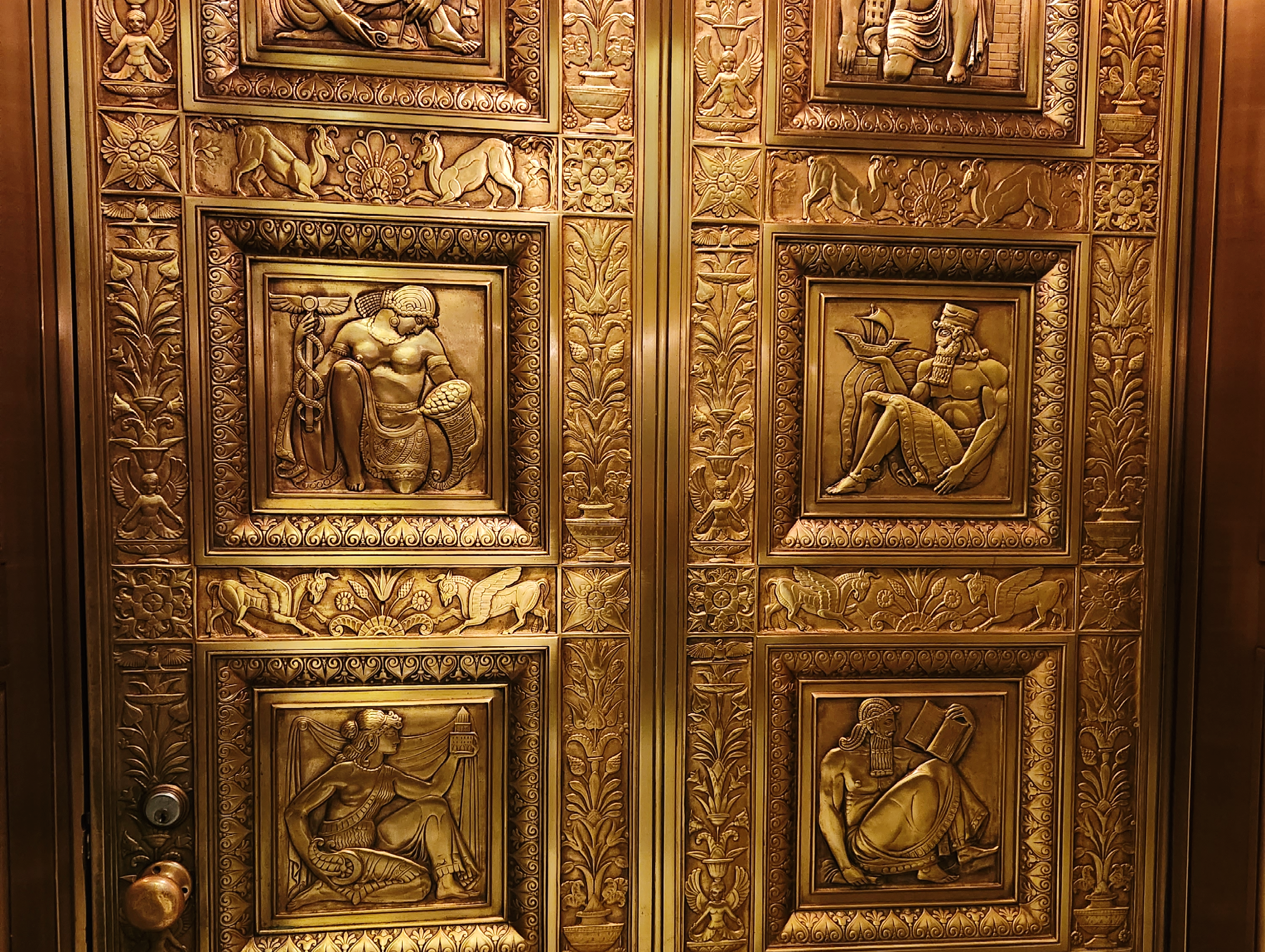 STUNNING INTERIOR LANDMARKS: HIDDEN TREASURES OF NEW YORK